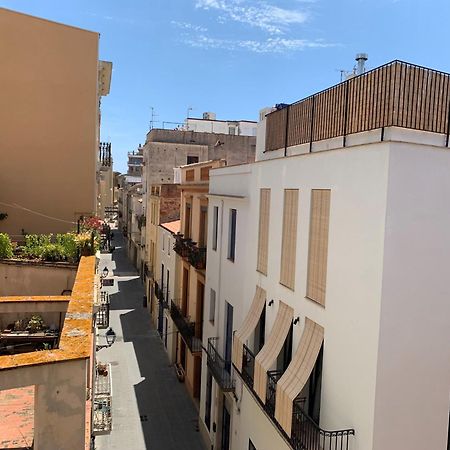 Апартаменти Notaria-Apartamento Y Estudio En Casco Antiguo, Al Lado De Playa, Rambla Y Monasterio, Con Acceso A Terraza Ajardinada Сан-Фаліу-да-Ґішулс Екстер'єр фото