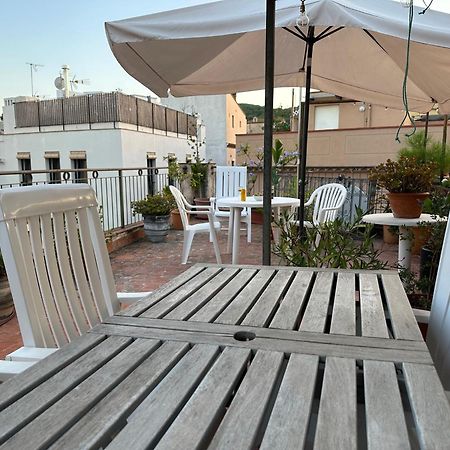 Апартаменти Notaria-Apartamento Y Estudio En Casco Antiguo, Al Lado De Playa, Rambla Y Monasterio, Con Acceso A Terraza Ajardinada Сан-Фаліу-да-Ґішулс Екстер'єр фото